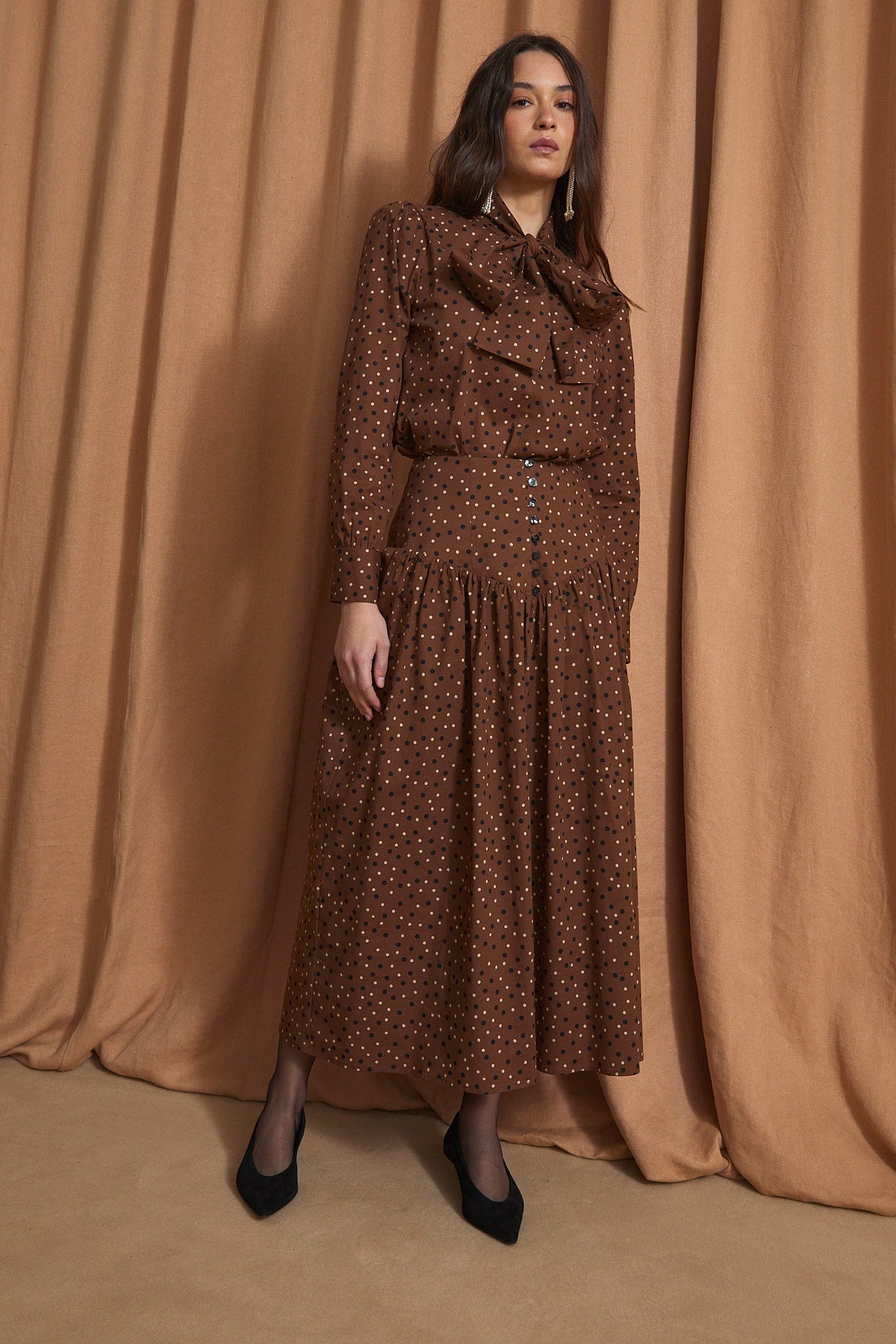 TOTAL LOOK LAZO LUNAR MARRON