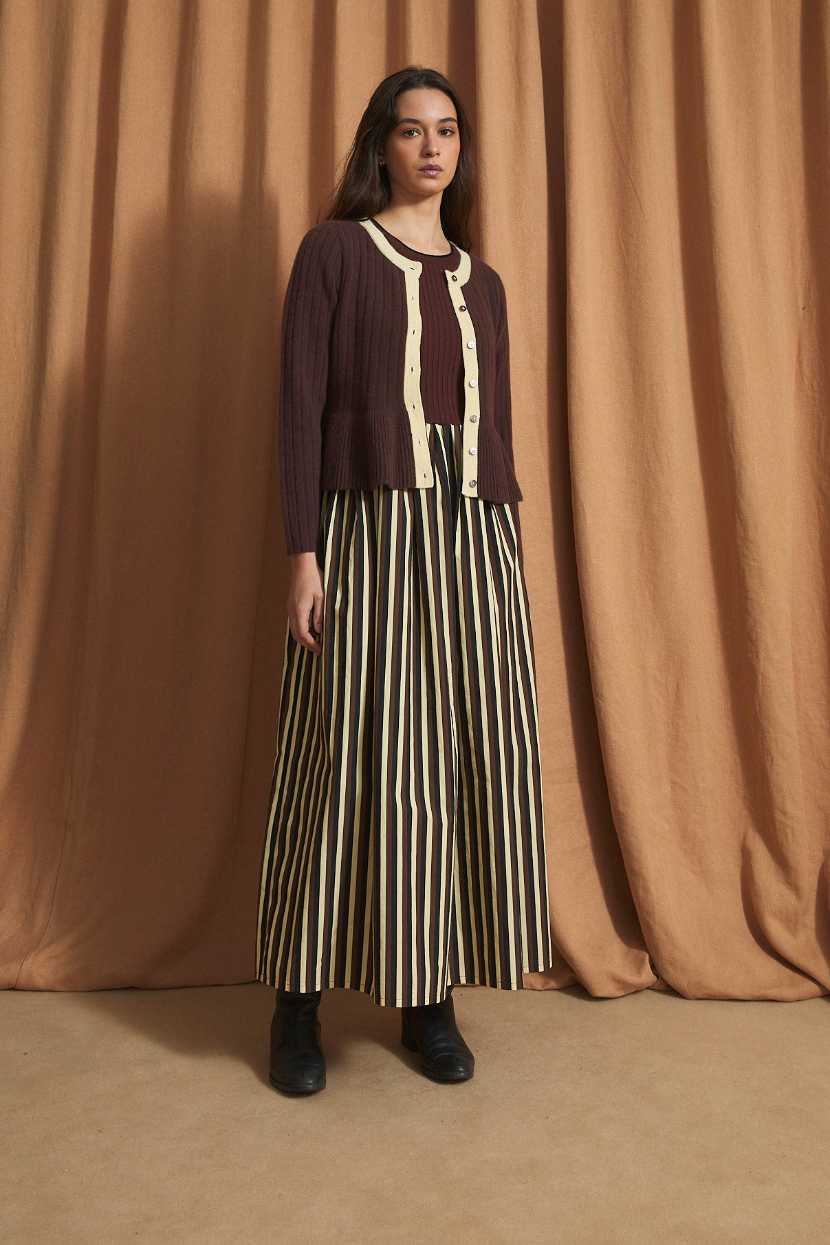 CHAQUETA LEILA PUNTO MARRON