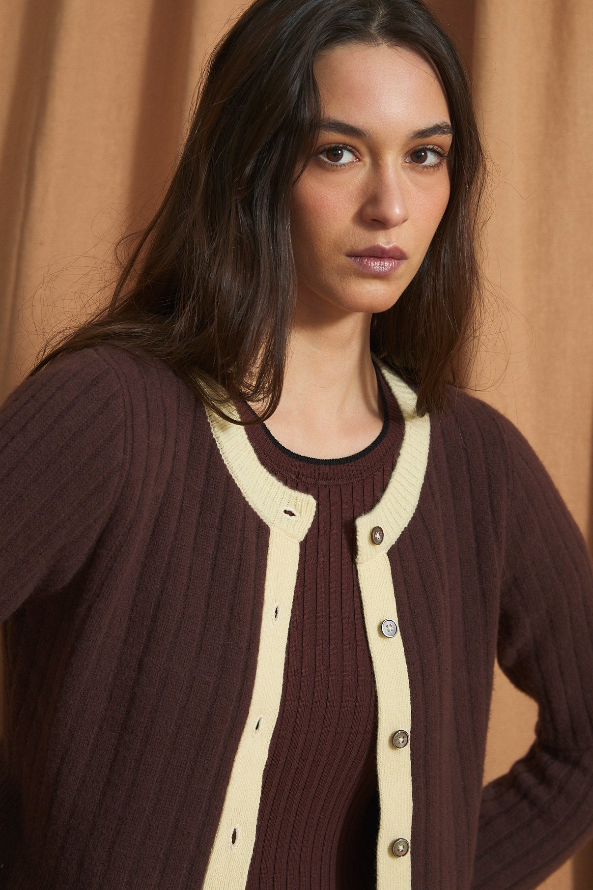 LEILA KNITTED BROWN JACKET