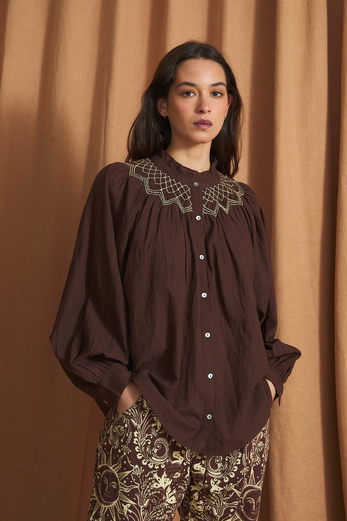 TULIP TWILL BROWN BLOUSE