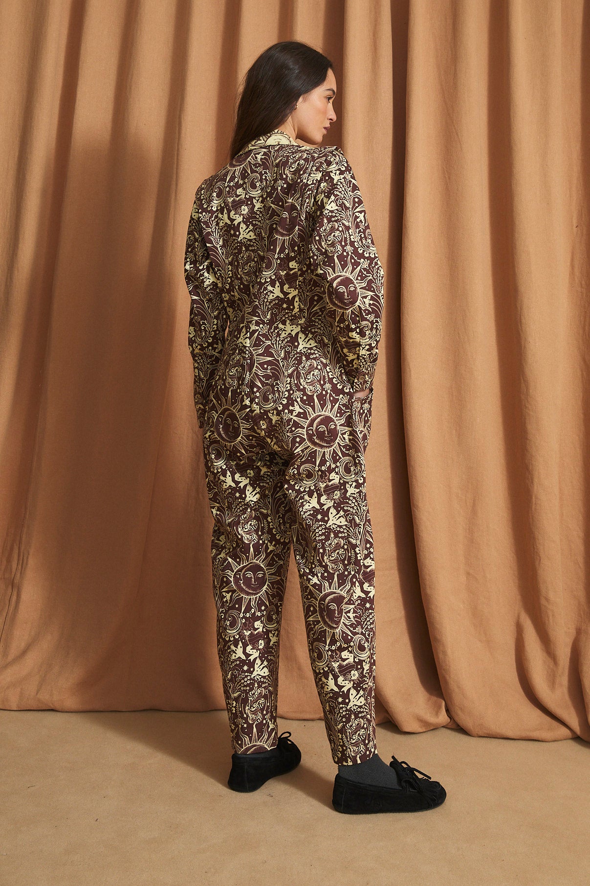 MONO DANIELA SOLES MARRON