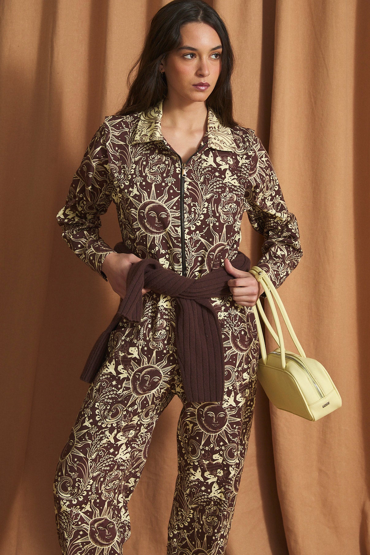 MONO DANIELA SOLES MARRON