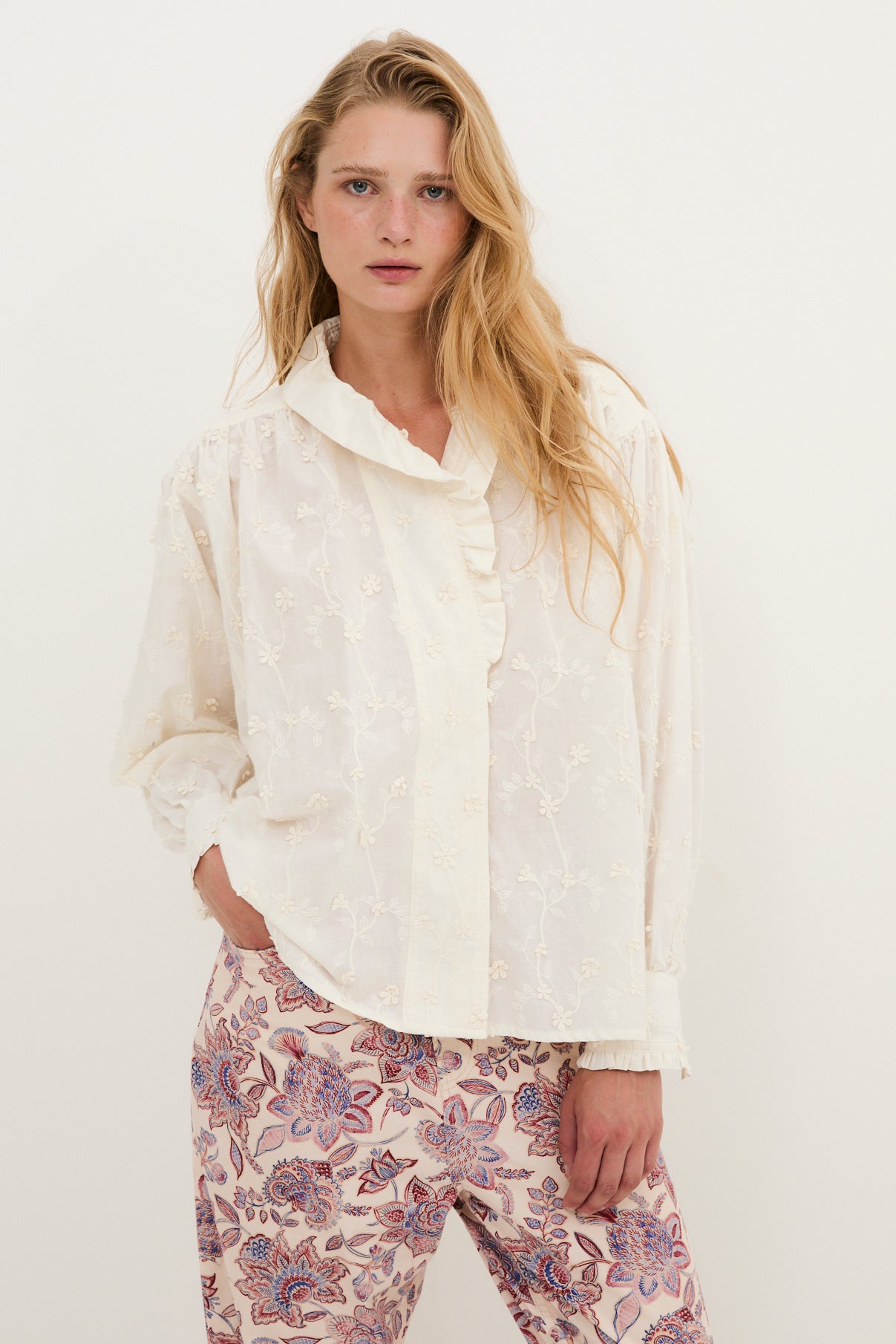 MARIBEL FLOR ECRU BLOUSE