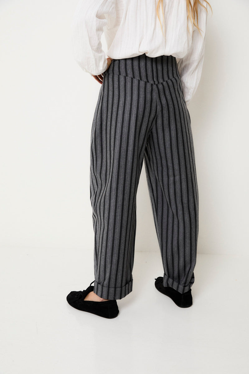 PANTALON PEPE RAYURES GRISES