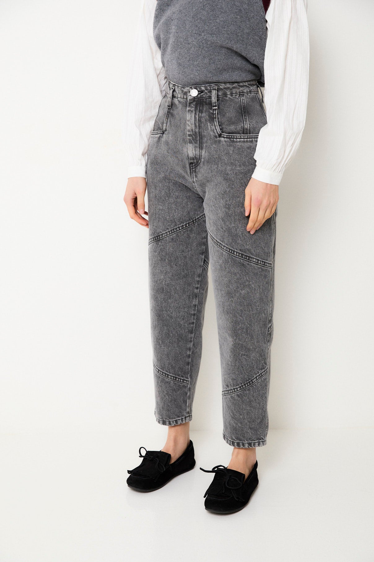 JEANS CORTES BLEACH GRIS