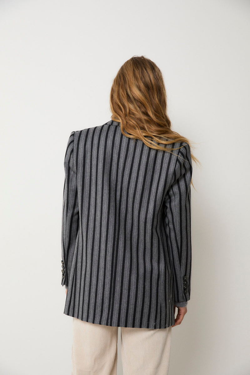BLAZER EMILY RAYAS GRIS