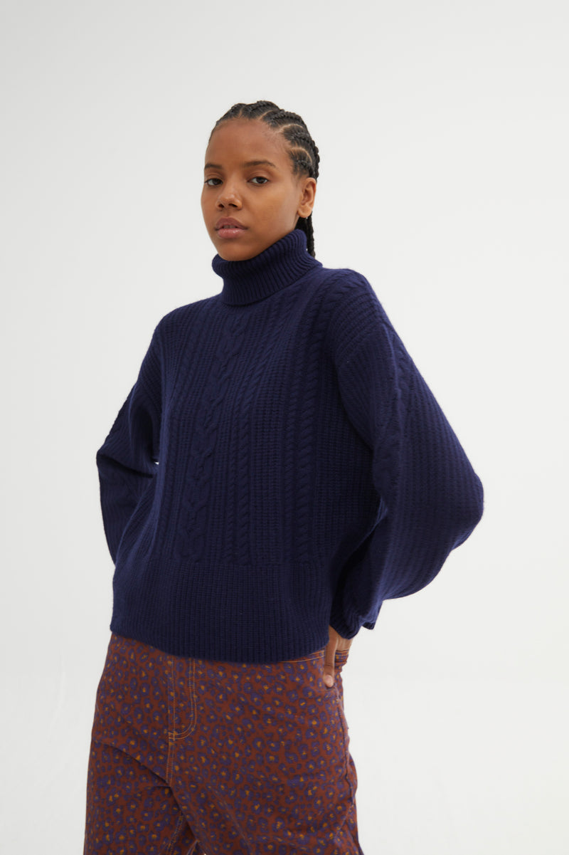 NAVY KNITTED JUMPER EIGHTS