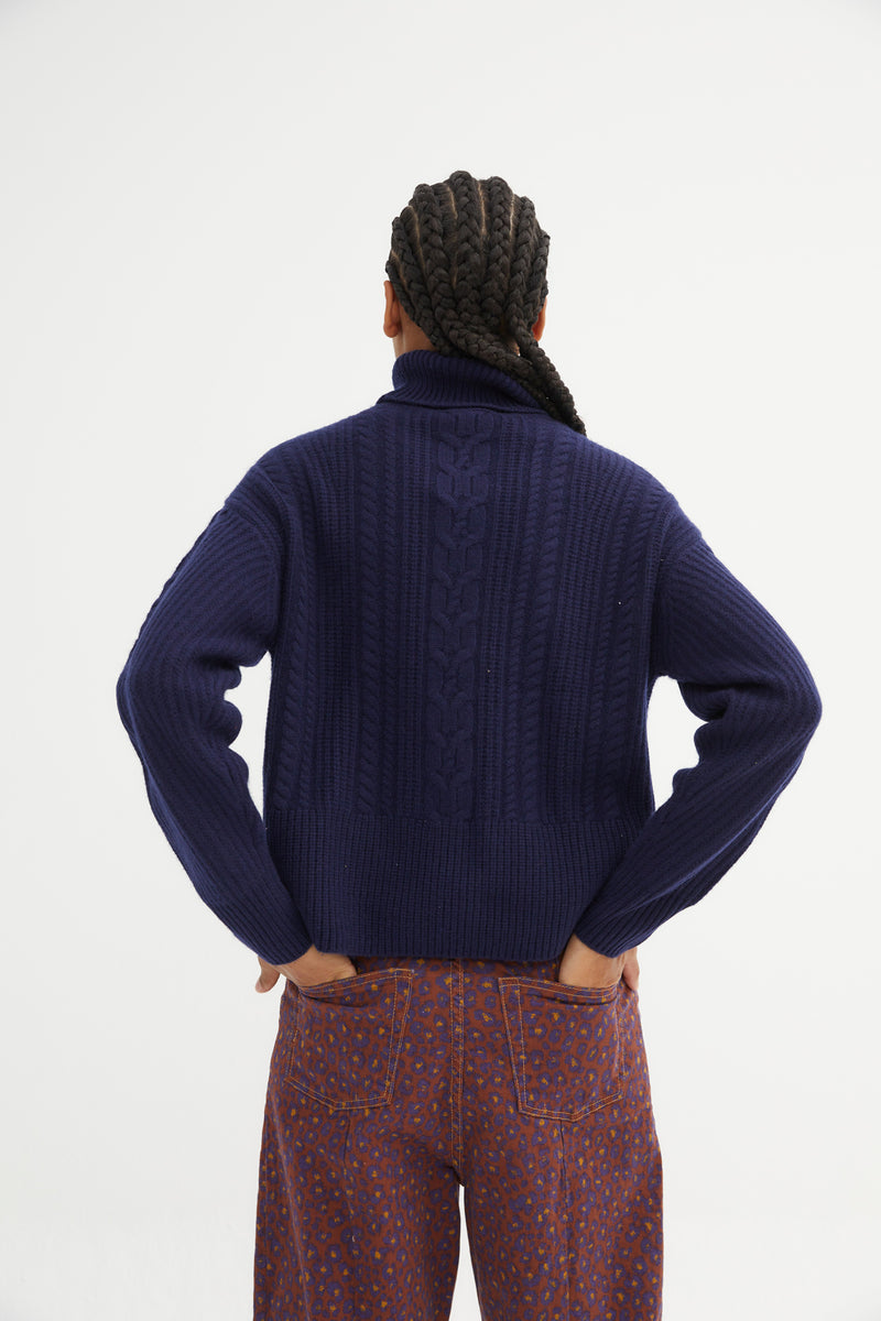 NAVY KNITTED JUMPER EIGHTS